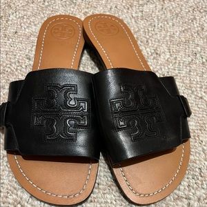 Tory Burch Ines Slide Logo Sandals - worn once. Excellent Condition. Size 8